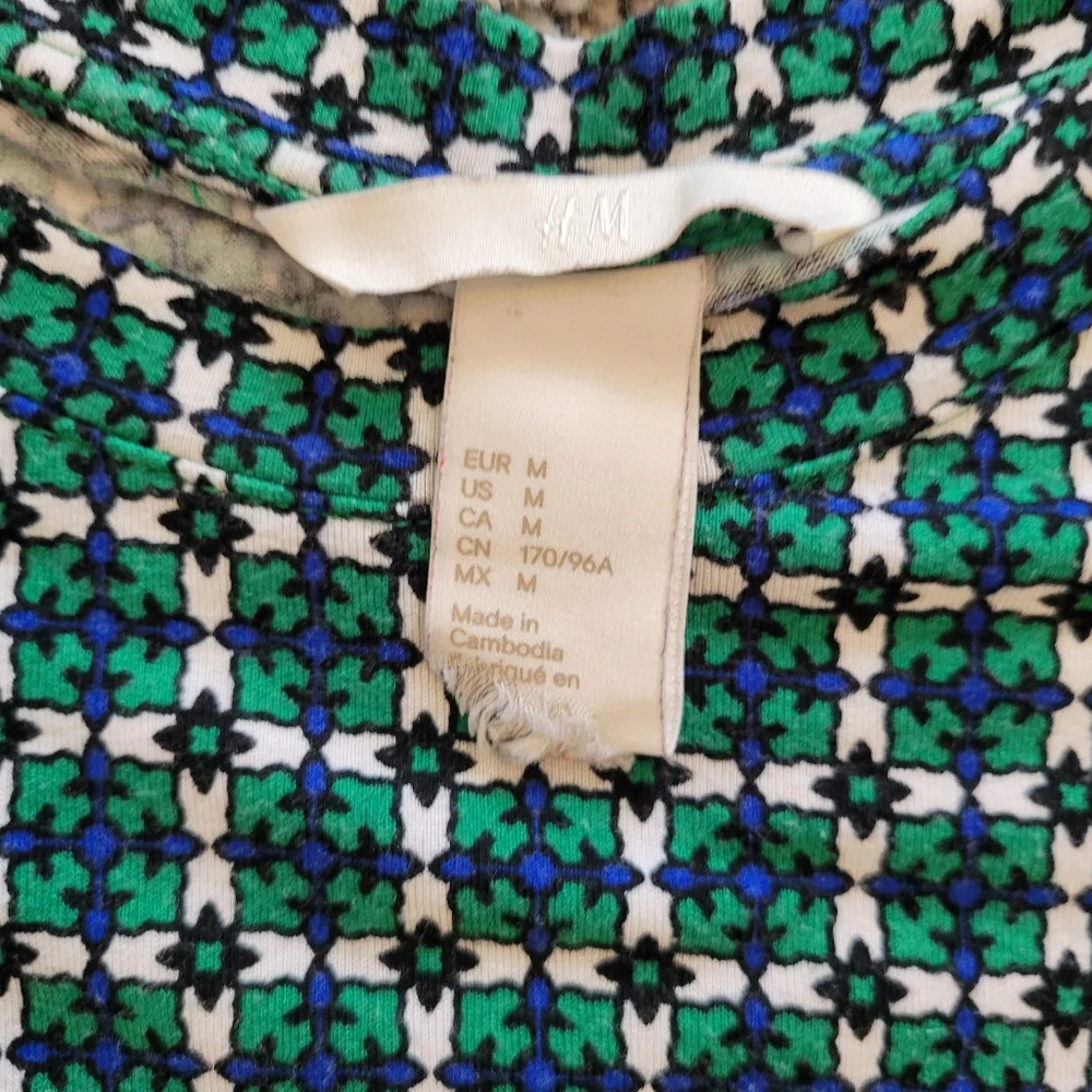 H&M Patterned Top - Picture 2 of 3